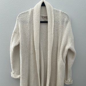 Women’s Cozy, warm cream long sweater